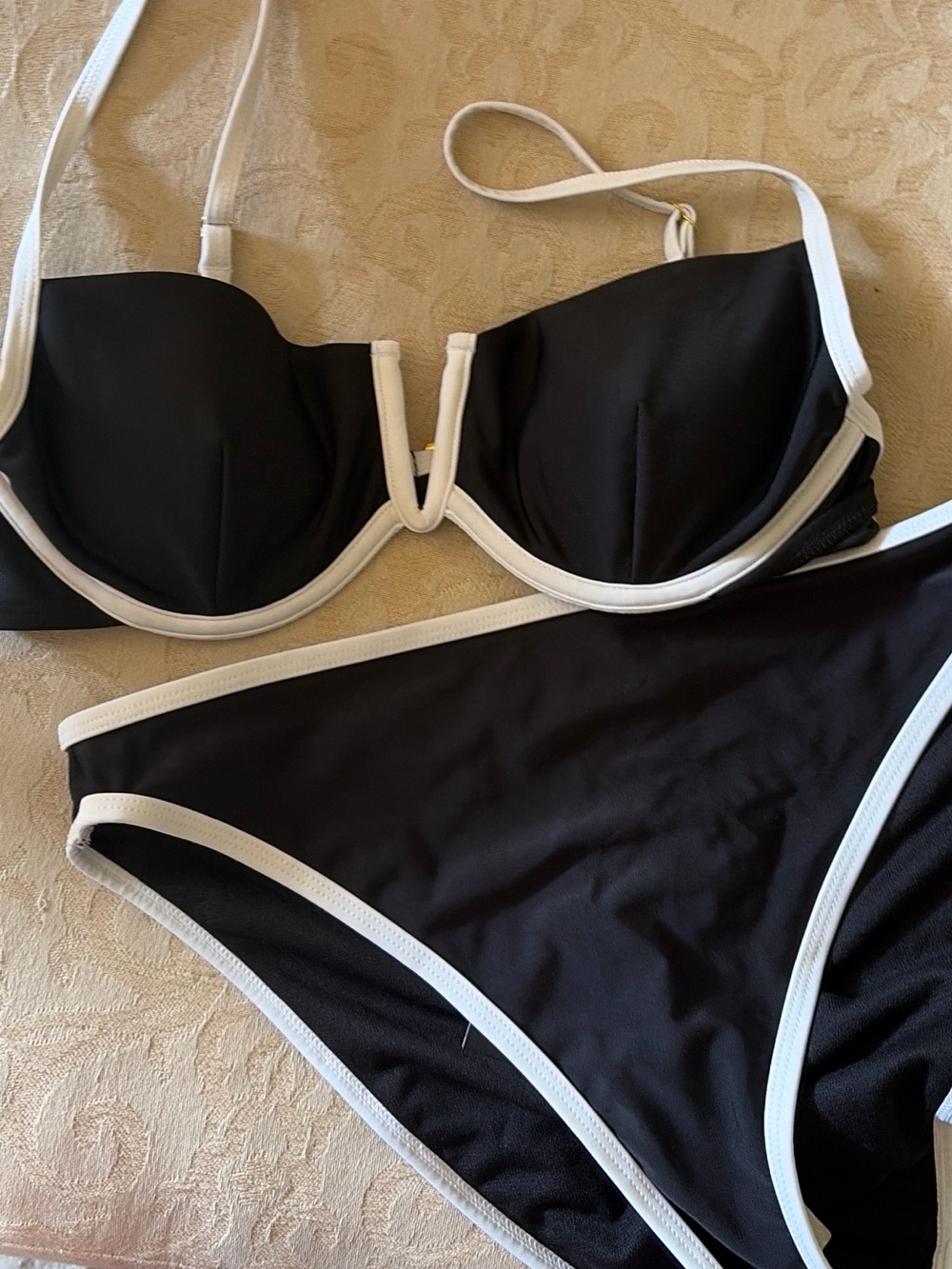 Bikini Set Underwire Top|Bikini High Cut Bottom Black-White NWT S/M